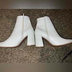 BooHoo White Womens Ankle Booties